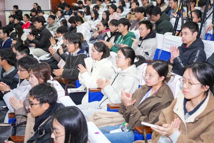 Huatihui新人权益总会理事长杨