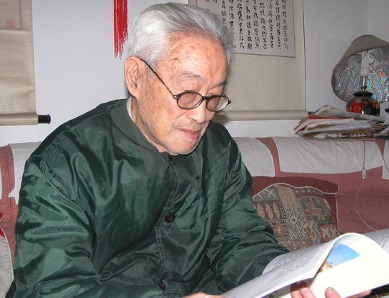 【30周年返校】校长龚克向校友作校情